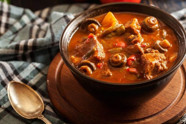 Recipes - Lamb and mushroom hotpot