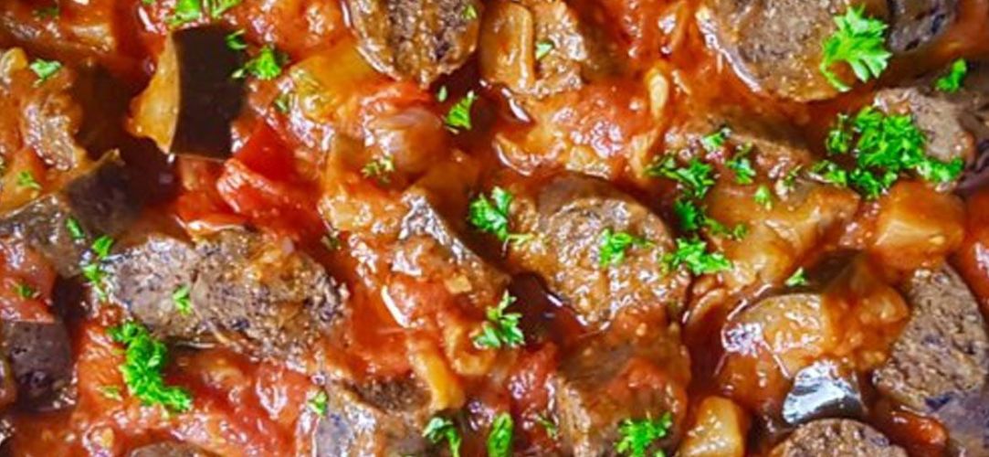 Black beans with sausages